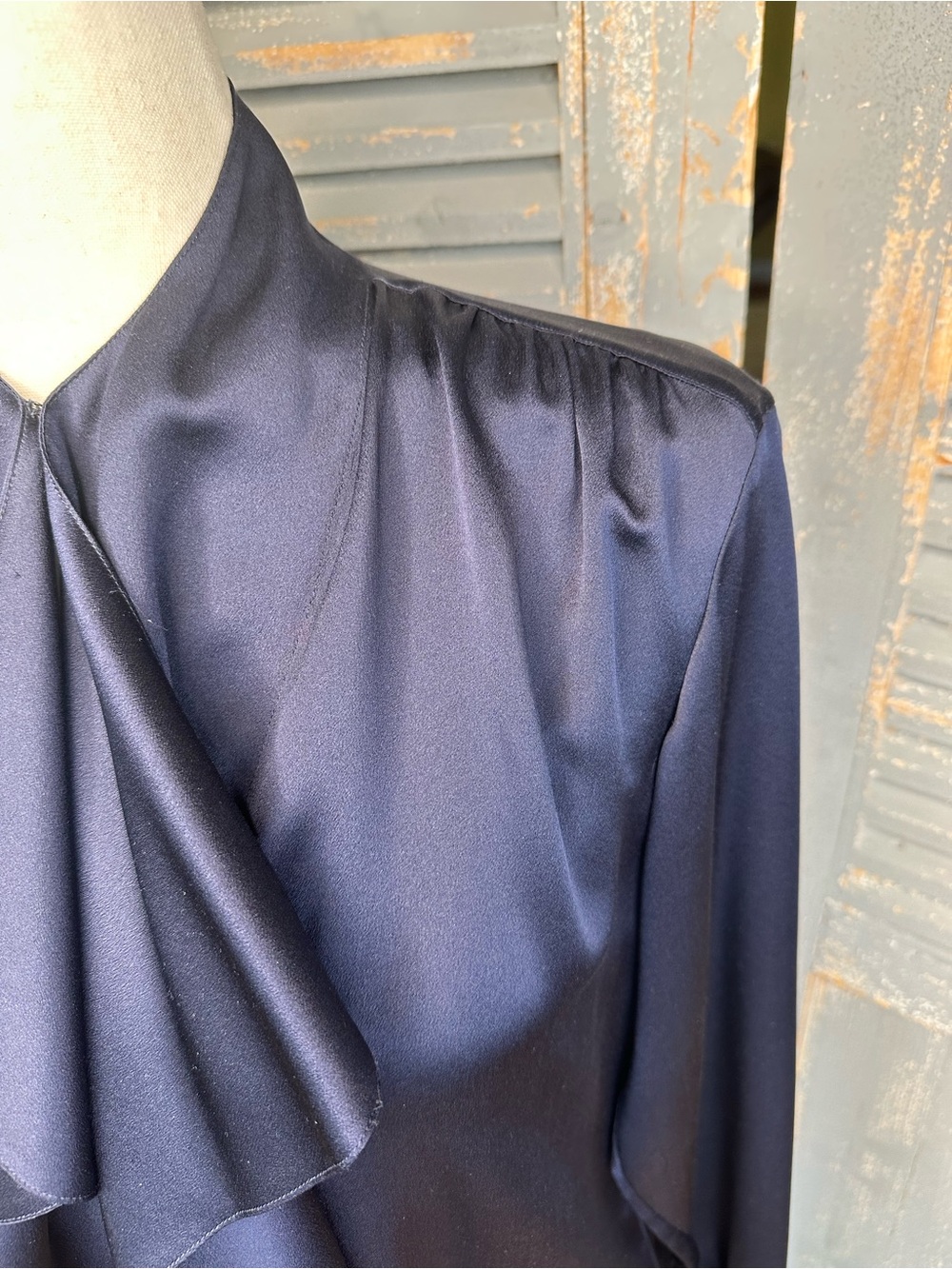 Ralph Lauren Vintage Silk Ruffled Blouse Icon Navy Sz 8 - Picture 3 of 15